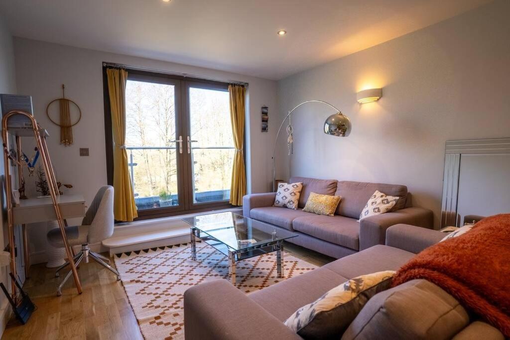 Surrey Hills Escape: Riverside Walks & Quick Links Godalming Exterior photo