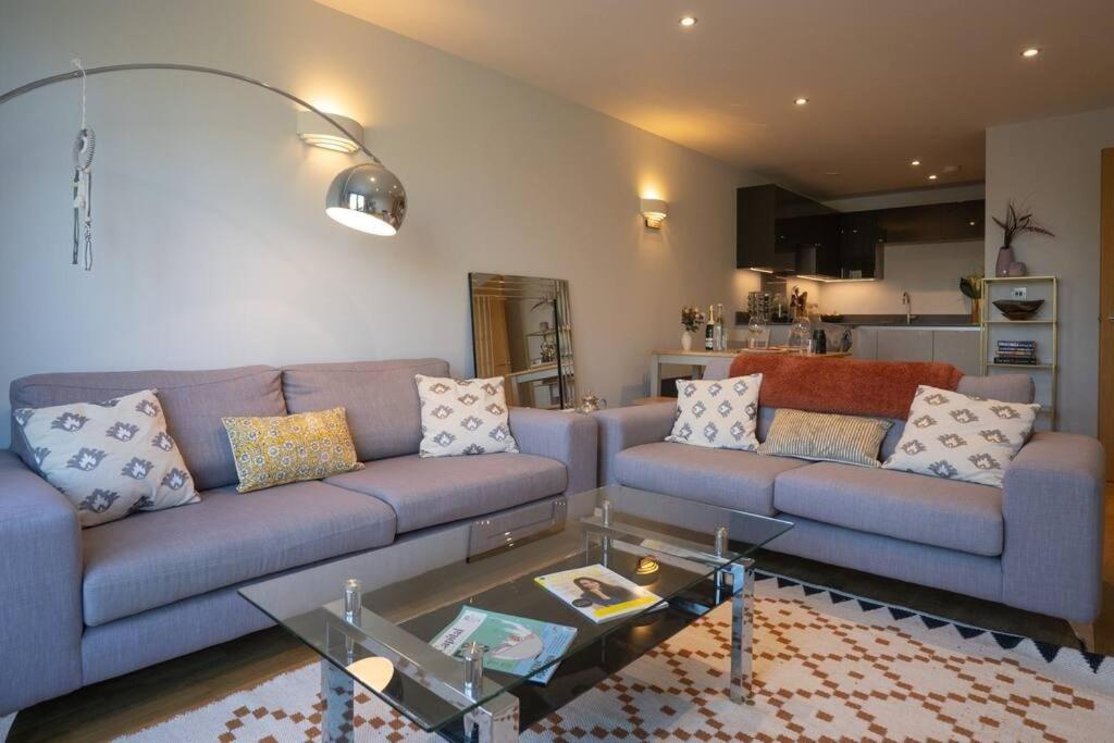 Surrey Hills Escape: Riverside Walks & Quick Links Godalming Exterior photo